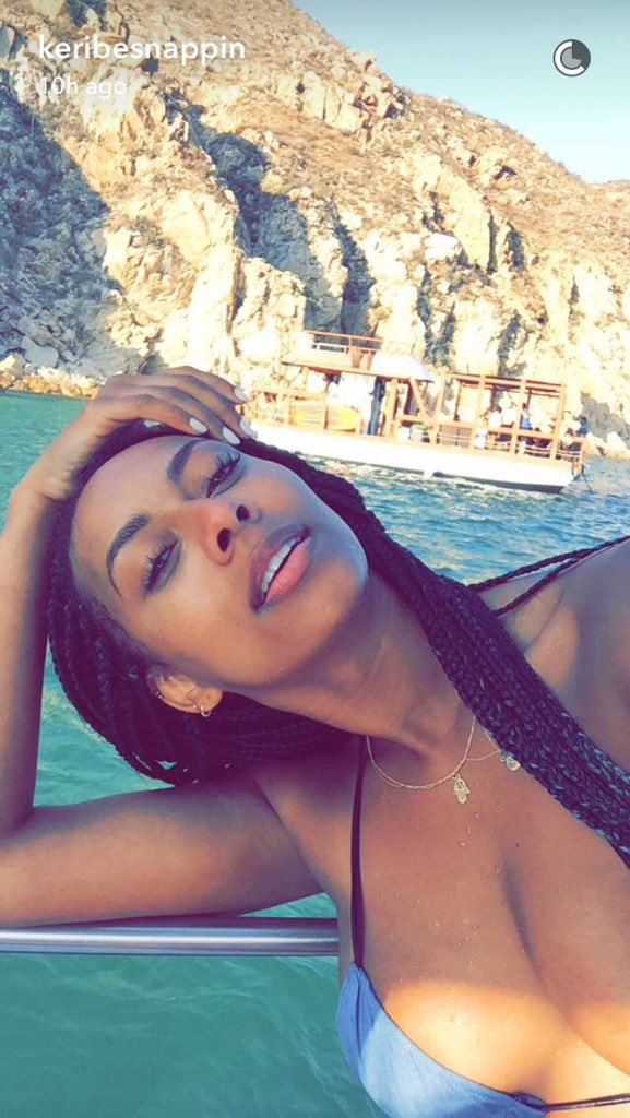 Cherryswisher's tweet photo. Keri hilson finer then a motherfucker 😍 https://t.co/8L8Y0B7iv7