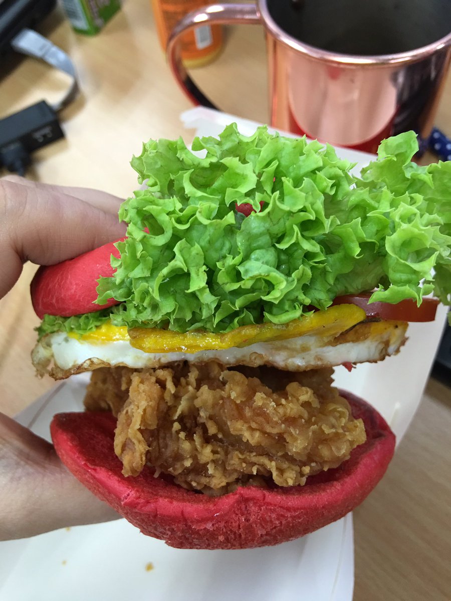 lynyiC's tweet photo. News digest #AngryBirdBurger https://t.co/FvxgQuajdS https://t.co/Wja2MD6bUF