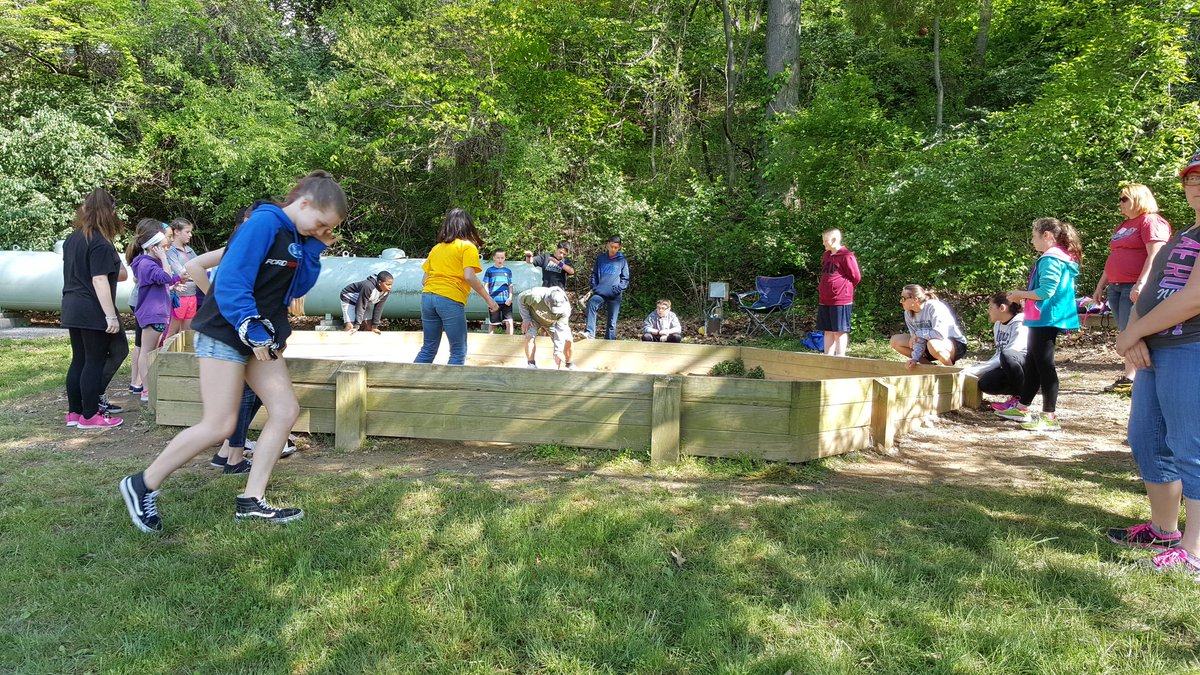MikeESteelr0077's tweet photo. @GoMounts 6th graders playing GaGa at Camp Conquest. #CampConquest https://t.co/BQUOqHxn7u