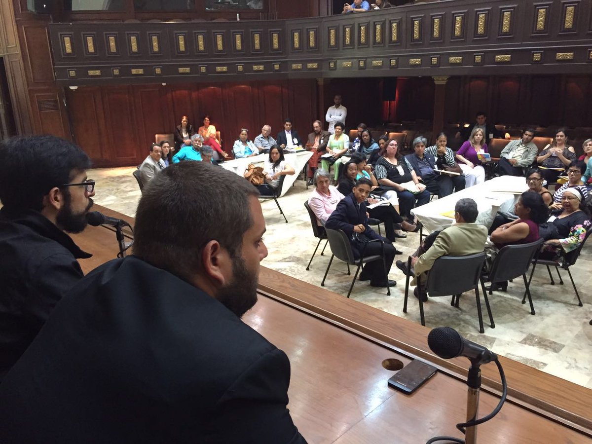 Juan Requesens tweet media