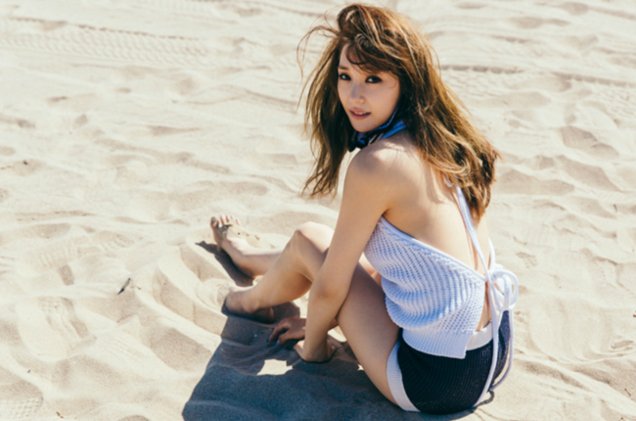 Tiffany from Girls' Generation makes her solo mark on the charts with "I Just Wanna Dance" blbrd.cm/xcb02F