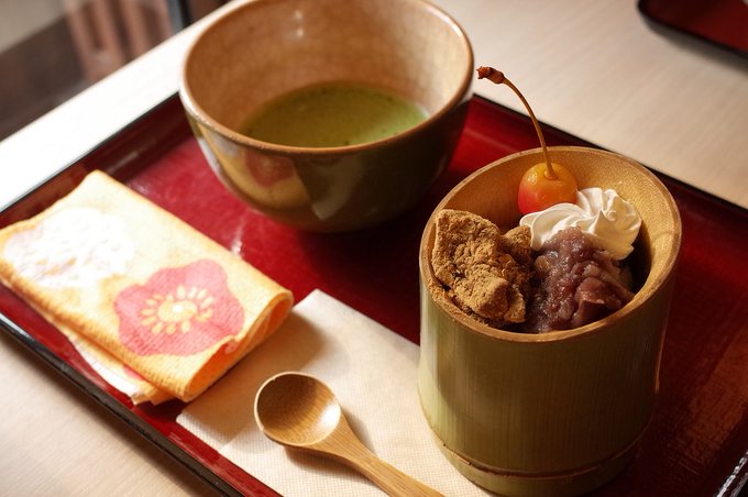 自家製アイスとわらび餅をふんだんに使ったパフェ 天龍寺の向かい 嵐山さくら餅 稲 Kyotopi キョウトピ 京都観光情報 旅行 グルメ