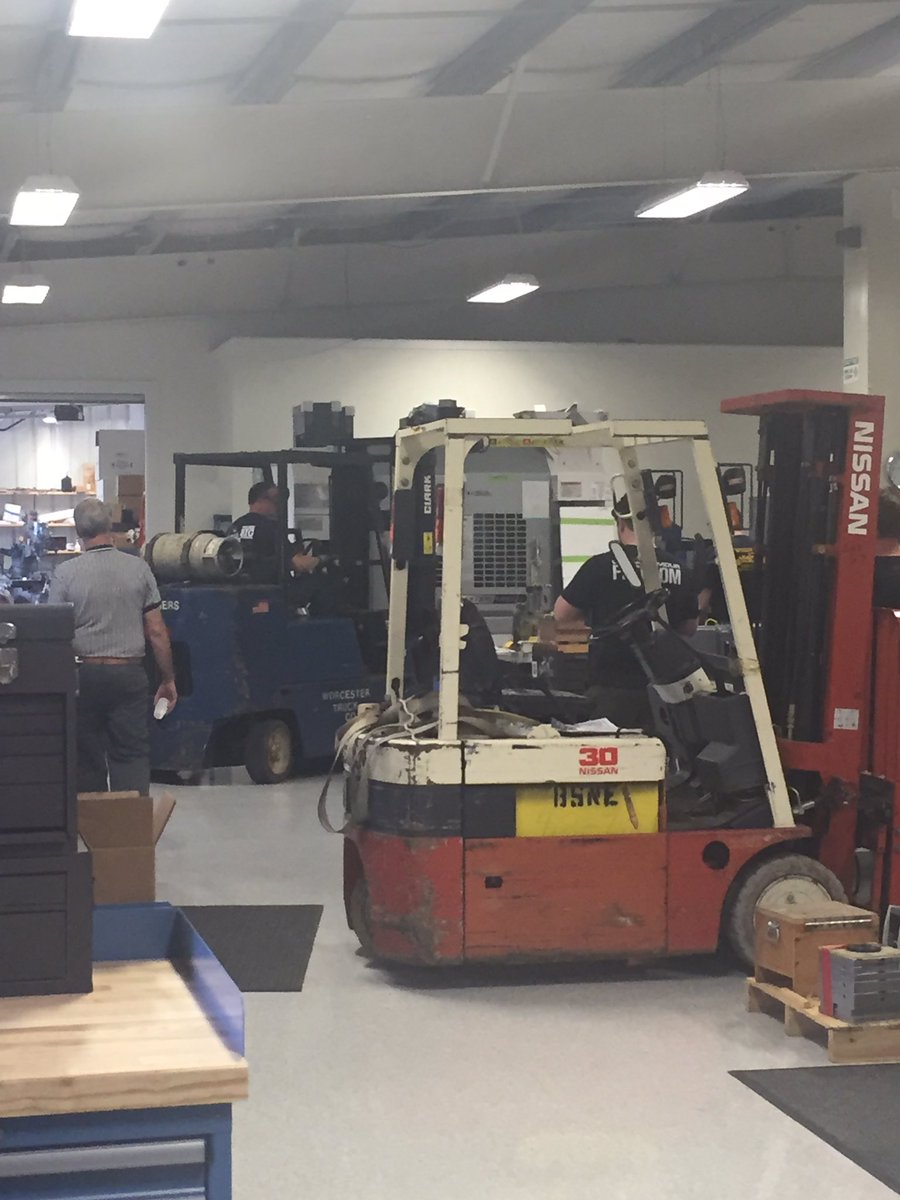 MTDMicroMolding's tweet image. Move-in day for the new milling machine #microtooling #smallisbig