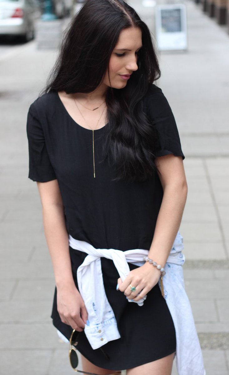 krystintysire's tweet photo. Talking about how I get more bang for my buck in my wardrobe today: https://t.co/pET27qml5B @ARITZIA #vancouverblog https://t.co/zVmizeg7yC