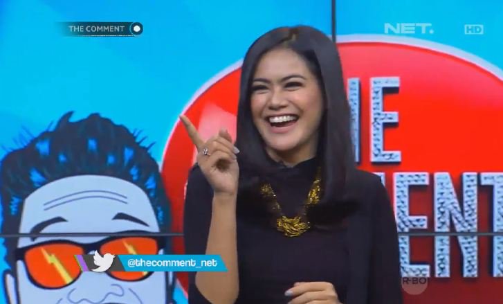 Ada banyak jenis senyum yg bisa mengalihkan dunia. Salah satunya yg kayak gini... <a href="/indahindriana/">indah indriana</a>