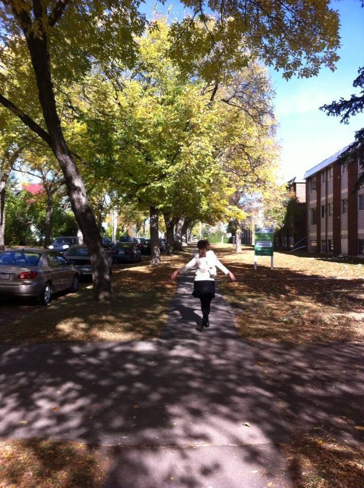 NorthEdgeYEG's tweet photo. .@CentralMcDougal area Walkability ratio is very high. https://t.co/sMHFm50HJu  #yegevents #yeg #Edmonton #yegparty https://t.co/UVe9qdypiH