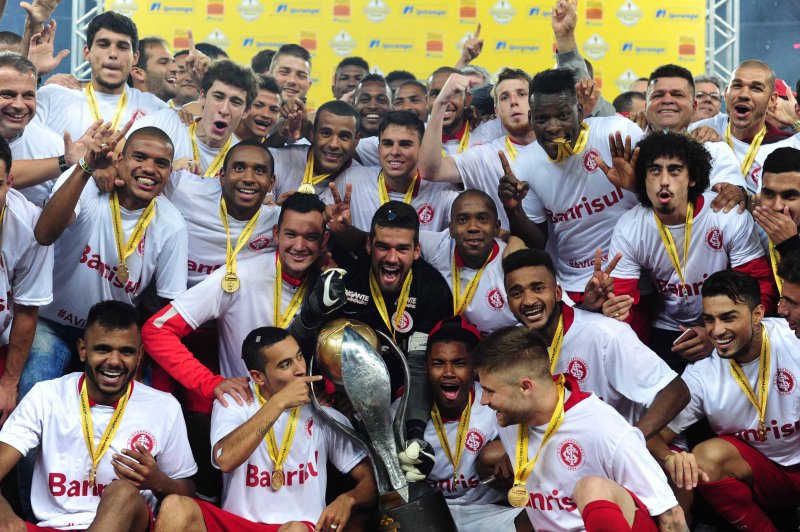 SCInternacional's tweet photo. Inter segue como campeão absoluto do Brasil em lista da Placar: https://t.co/a1pwCFlD1B #VamoInter https://t.co/xLOcqb5ZxL