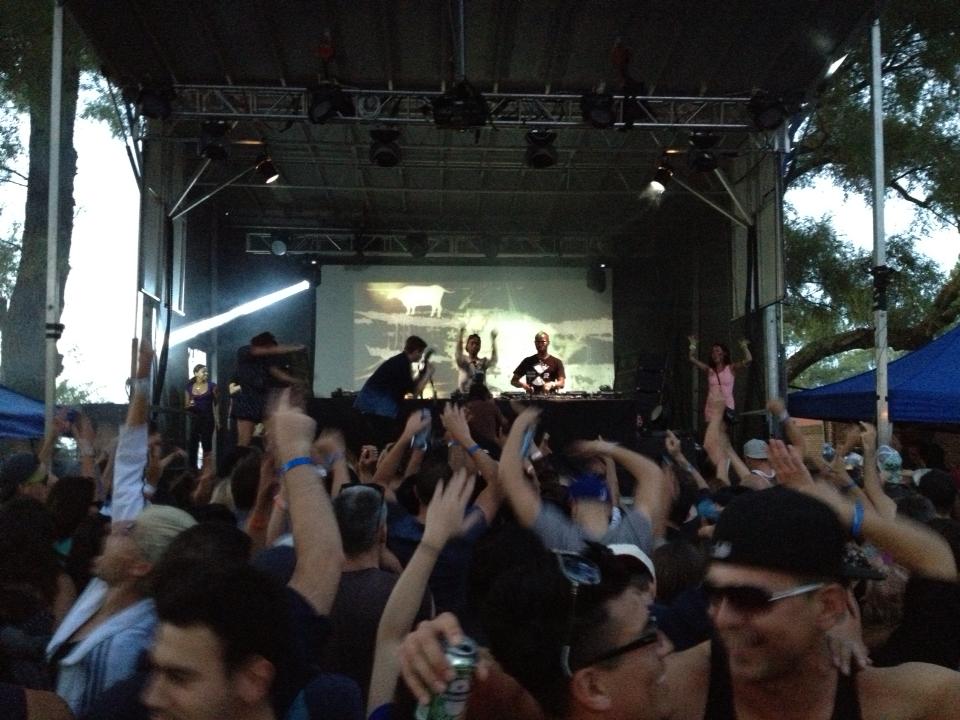 #Throwback to Electric Island 2013 <a href="/GreenVelvet/">Green velvet</a>. Excited for this weekend!
#ThrowbackThursday #ElectricIsland #House