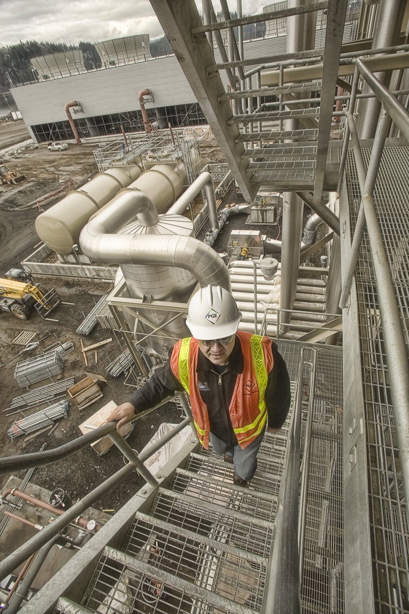 CoeEnergyNW's tweet photo. #EnergyShot: At a PG&amp;E facility. https://t.co/1FqsBZlqXP
