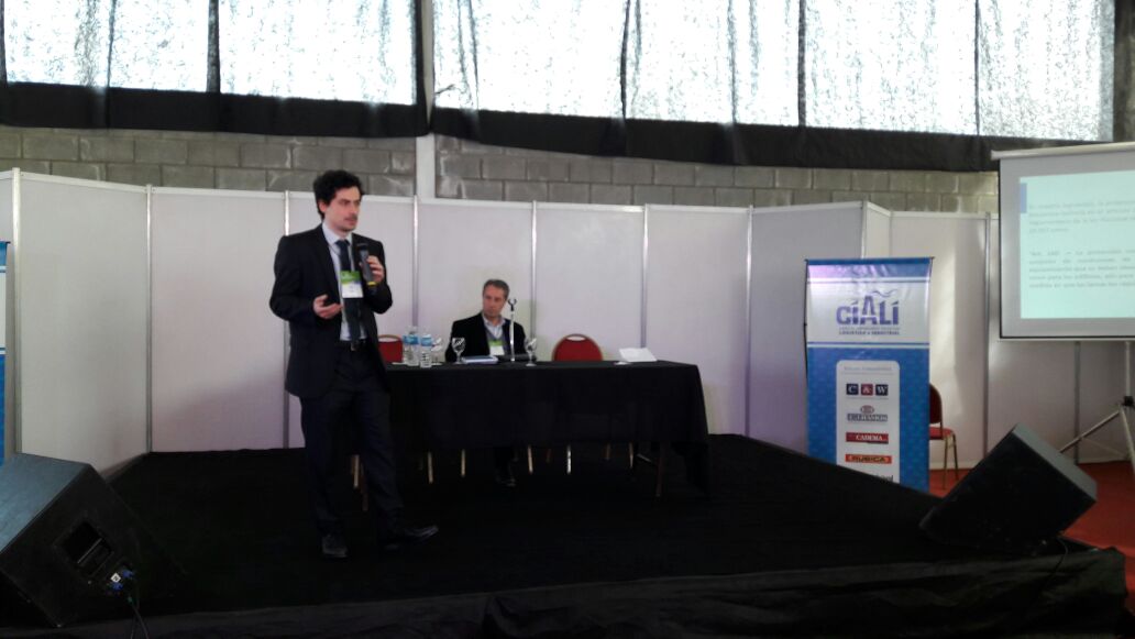 InfoRedParques's tweet photo. @IRAMoficial charla sobre "Calidad y Seguridad en Parques Industriales". #EPIBA #EPIBA2016 #ParquesIndustriales https://t.co/k7riTMZ8iL