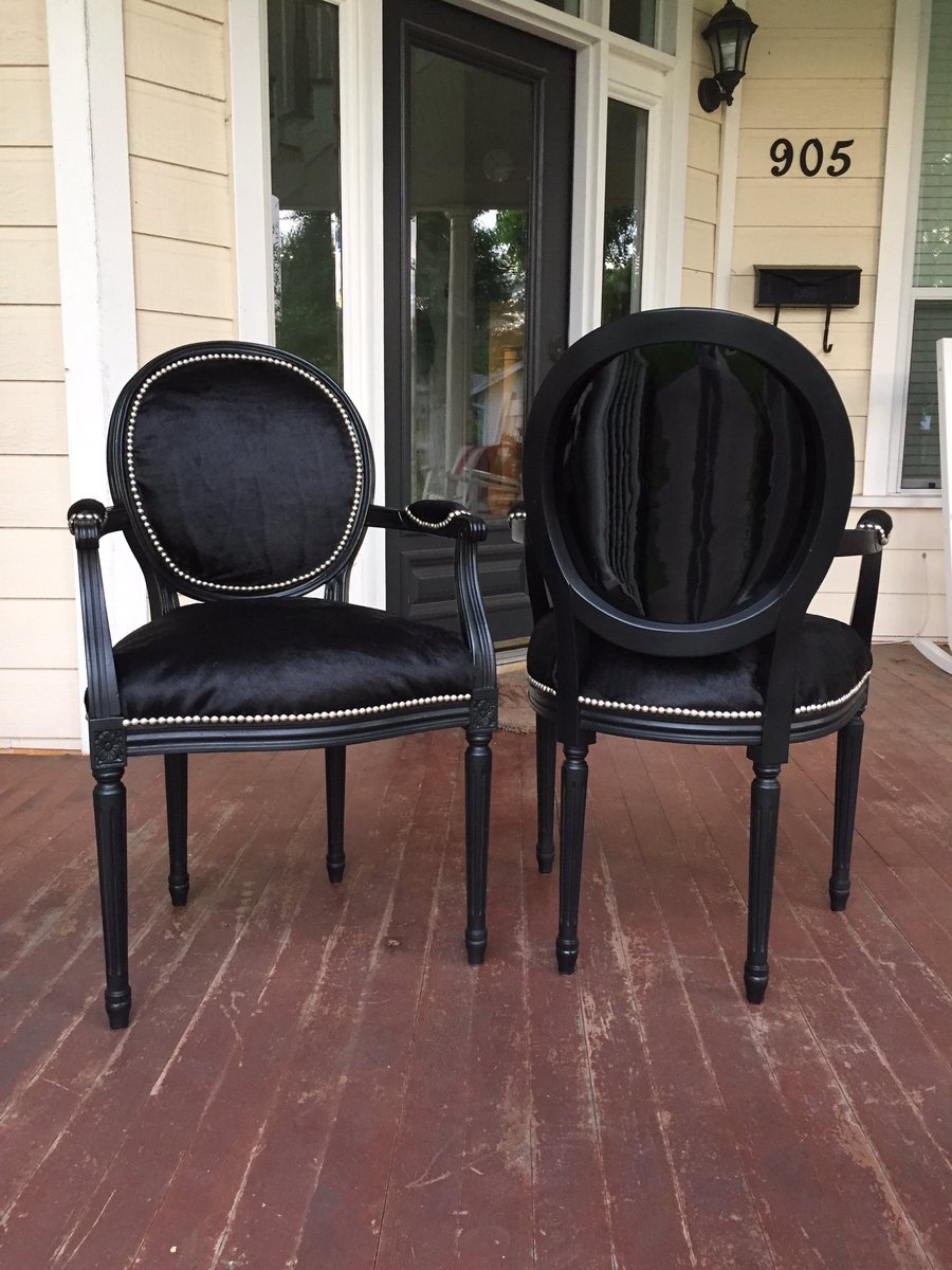 ChairWhimsy's tweet image. A combination of cowhide and patent leather. #chairwhimsy #frenchchairs #chairs #upcycling #cowhide