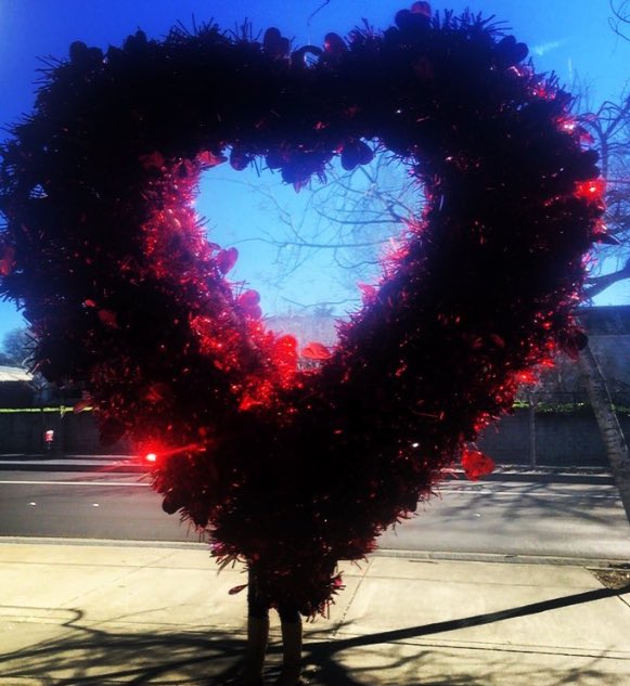 thesassynae's tweet photo. It's all about the love and hay do you see I've found a heart man ;) #framegamelove @FrameableFaces https://t.co/AlsdQN7N0m