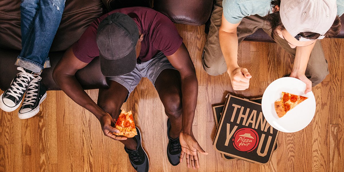 pizzahut's tweet photo. Make it a strong finish. #BaconStuffedCrust https://t.co/YjVziAySBm