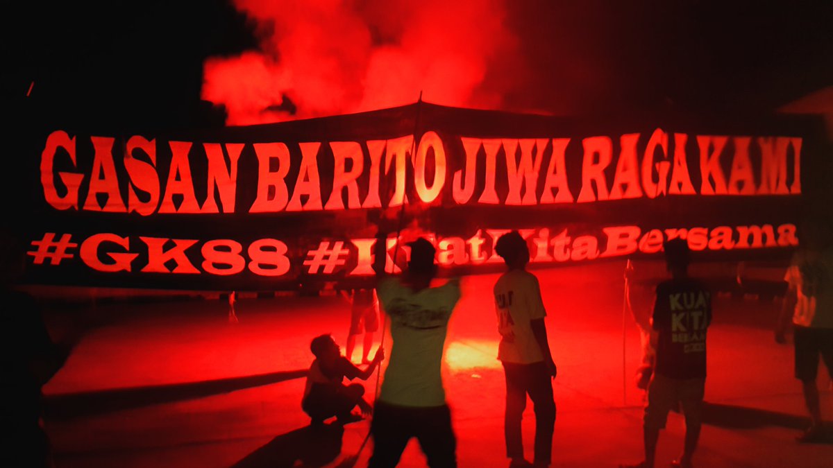 Bartman_Irak's tweet photo. Selamat ulang tahun sanak @BaritoManiaGK semoga sukses dan jaya selalu #KuatKitaBersama https://t.co/QB7IzPpx3n