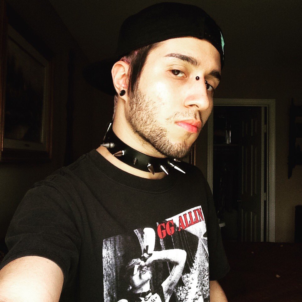 peterposer's tweet photo. found this gg allen shirt at the thrift store for 1$ https://t.co/UzrYxeYREL