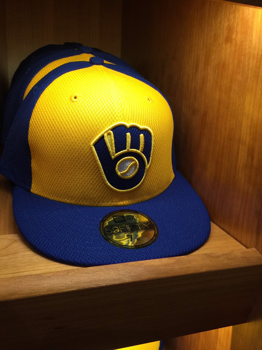MBDChicago's tweet photo. Liked them in AL. Can't stand them now. Otherwise, I'd get one of these. Really great. #backtoAL #Cubs https://t.co/veAnb2ExK0
