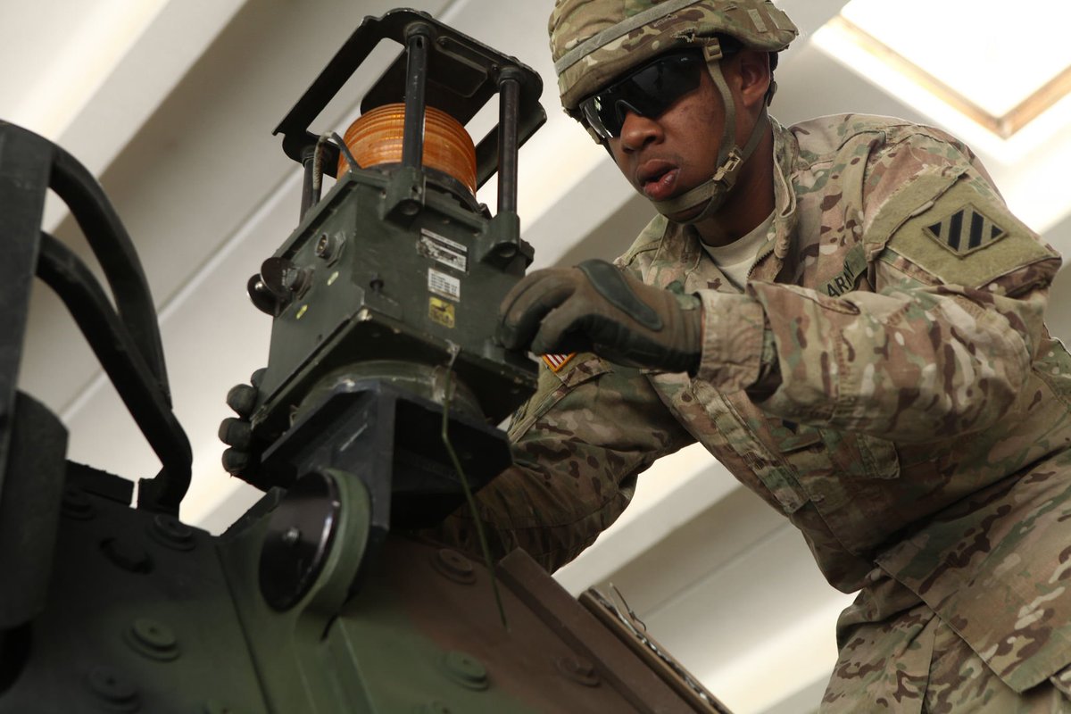 GoArmy tweet picture