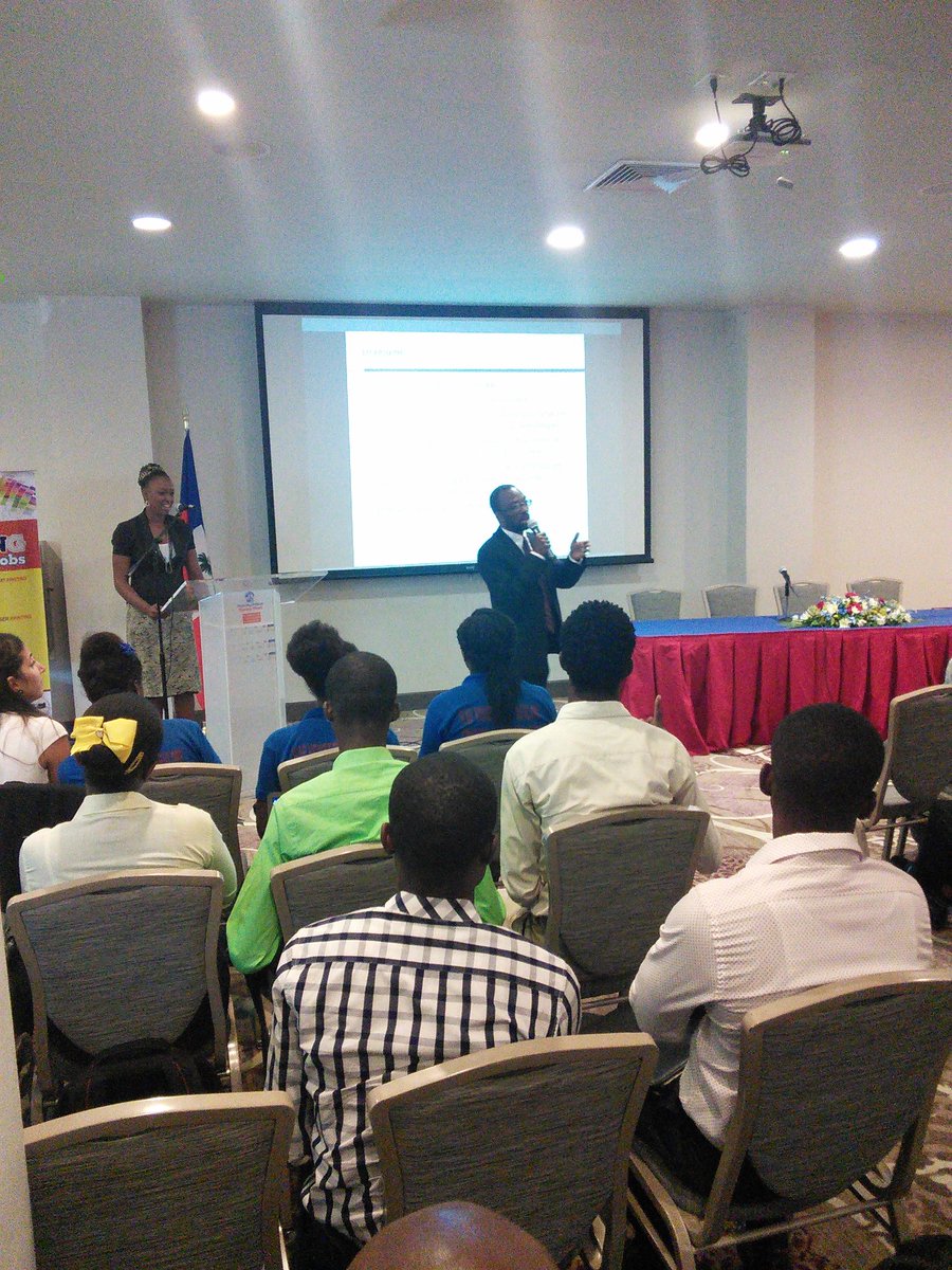 PAPSW_Tech's tweet image. "Chaque problème est une opportunité d'affaire" Stéphane Bruno, FinTech Specialist
#PAPSW_TECH
#IEEE
#IEEE_HAITI