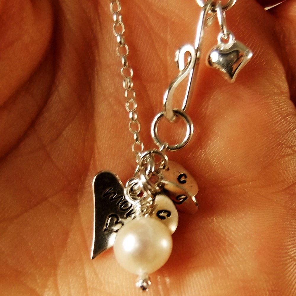 ltlsilverstar's tweet photo. #personalised heart necklace  #handmadebyme 
#beautiful #prettylittlethings #littlesilverstar https://t.co/Oi0P2NmdQC