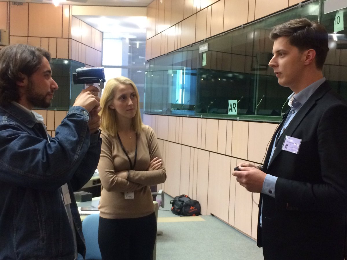 signelerche's tweet photo. @EuropeanYouthPress preparing voxpop for tomorrow's TV-talkshow with @miss9afi #EYMD #EYE cameraman @YonRecio https://t.co/jfQwJ89fId