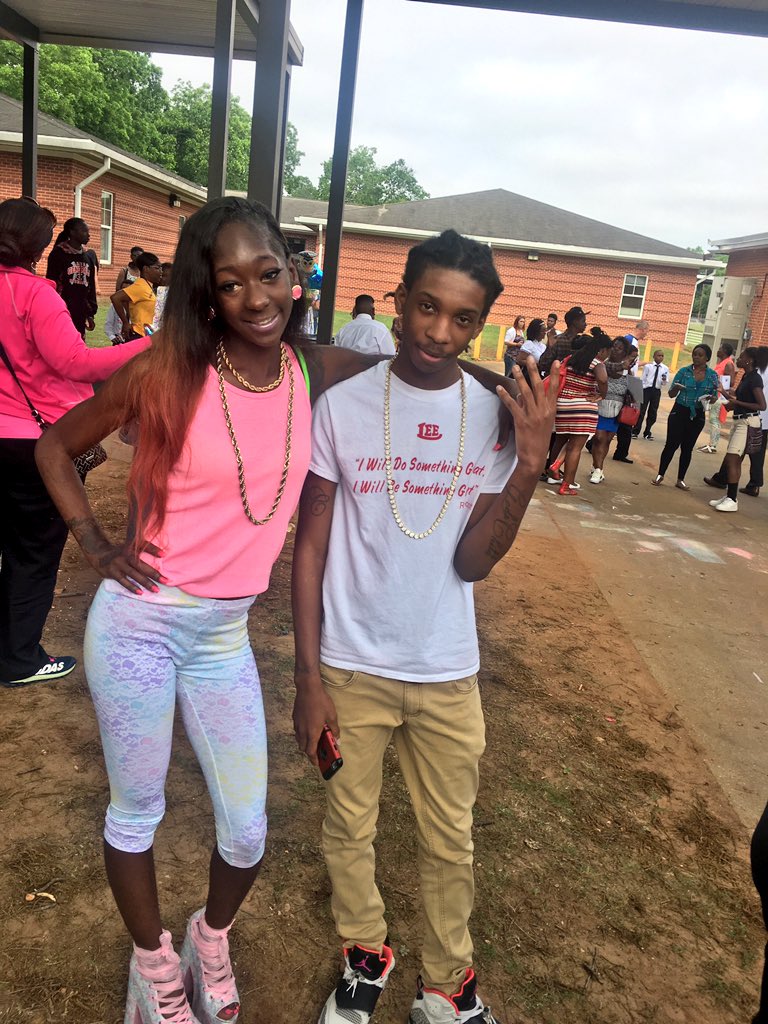 MAGazine_PRETTY's tweet image. Hot &amp;amp; Herbo #FamousFamily #Jerks 💕😂😍