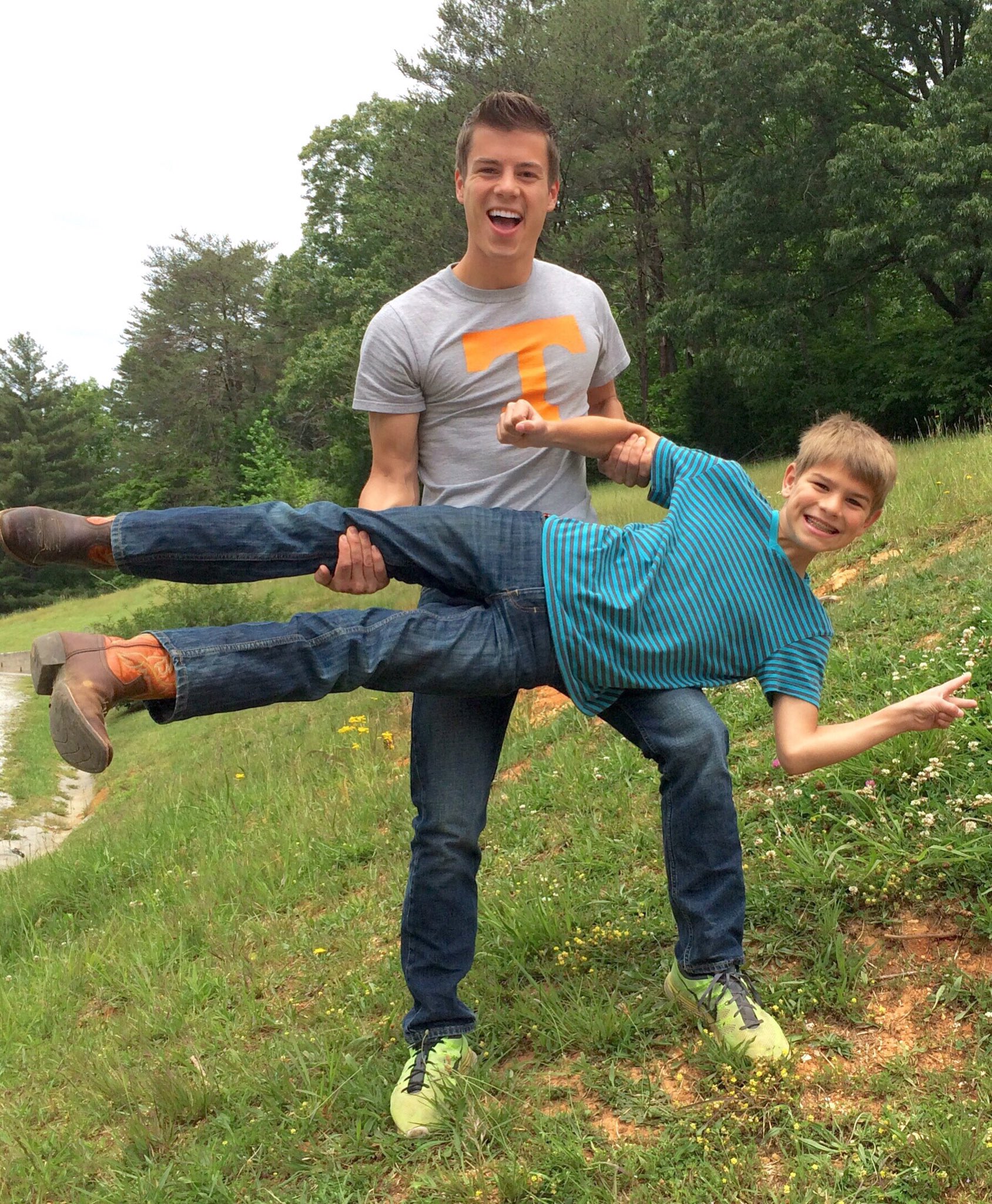 dating someone older than you in college