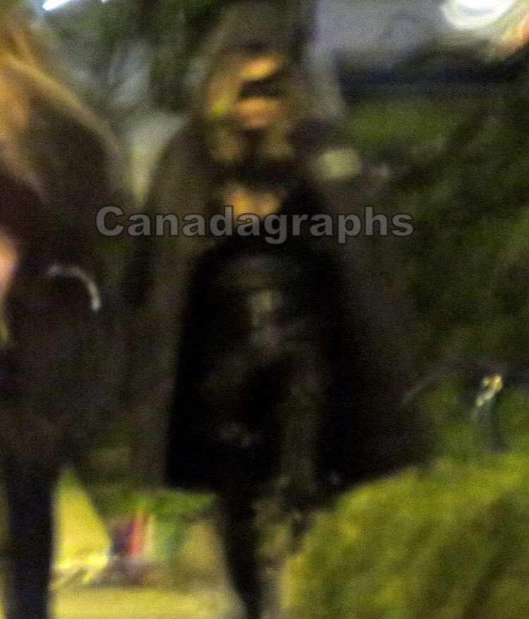 ArrowUpdates's tweet photo. 📷 - BTS du 4x23 : https://t.co/4dURUOxocx