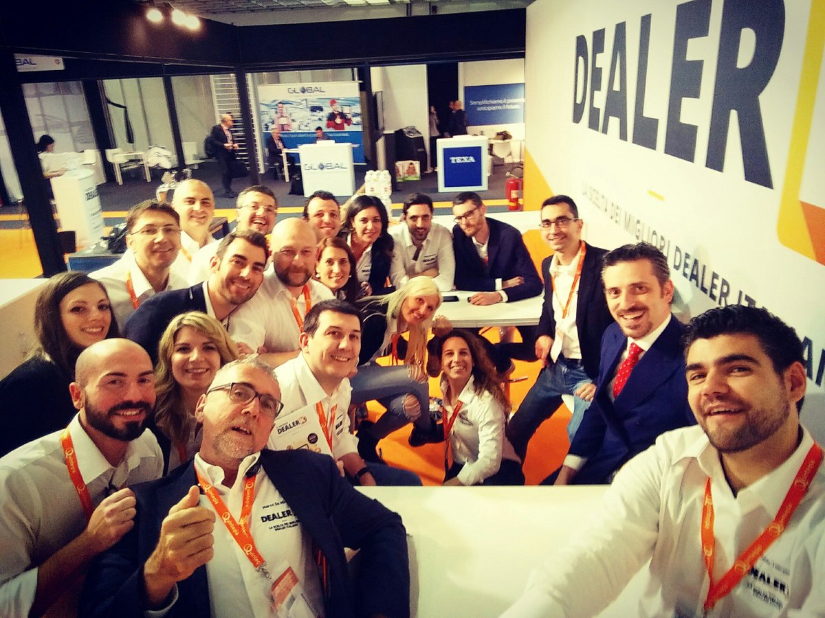 DealerKItalia's tweet photo. Tutto il frizzante e spassoso #TeamK vi saluta e vi da l'appuntamento ai prossimi eventi #Automotive! #ADD16 https://t.co/qIBHDC8DH0