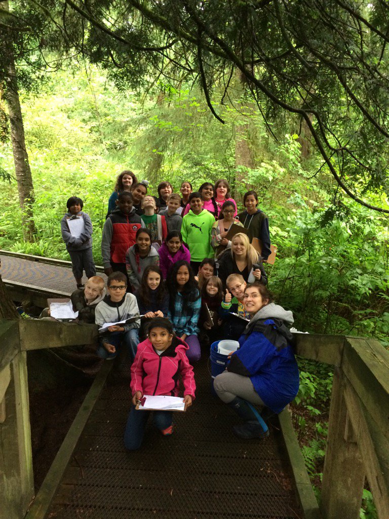 Grade 5 Salmonids release at Downes bowl