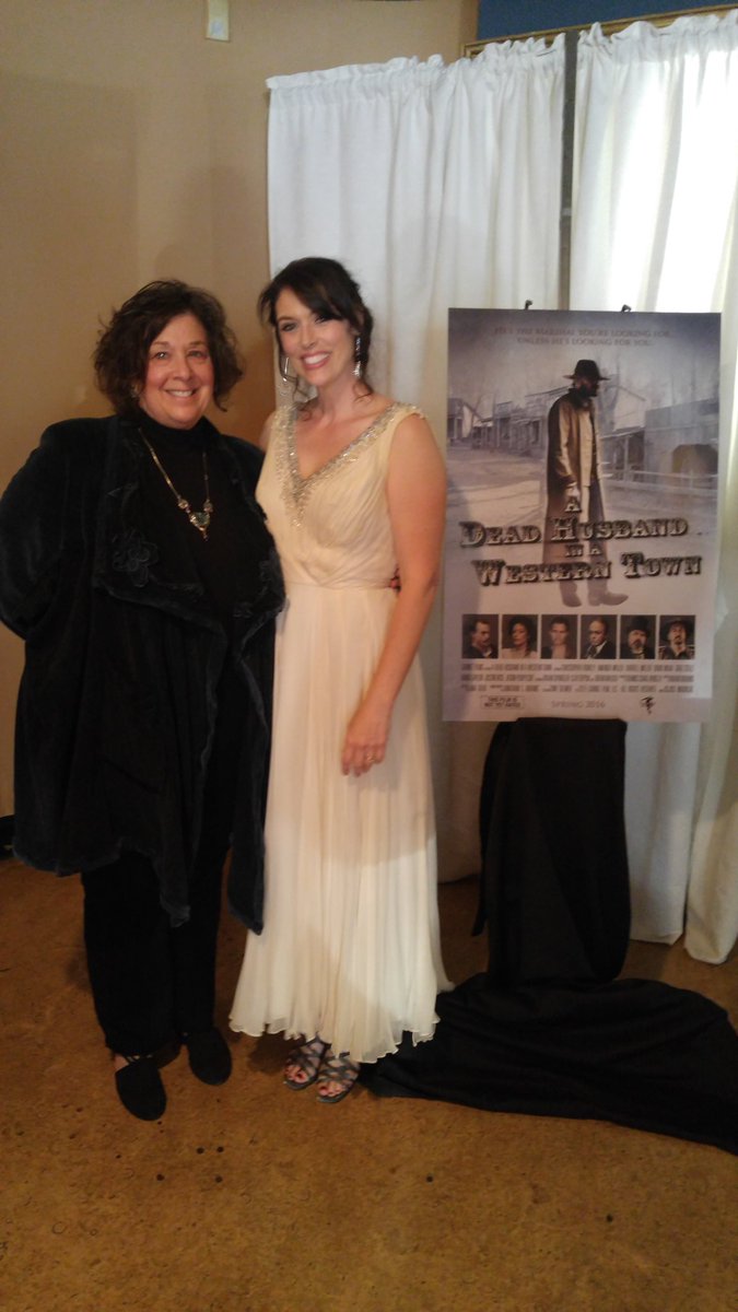 amandabecca's tweet photo. At the cast and crew screening of my first leading role in a feature! #ADeadHusbandinaWesternTown #ohiofilms #actorl https://t.co/Y7KP2sJDvU