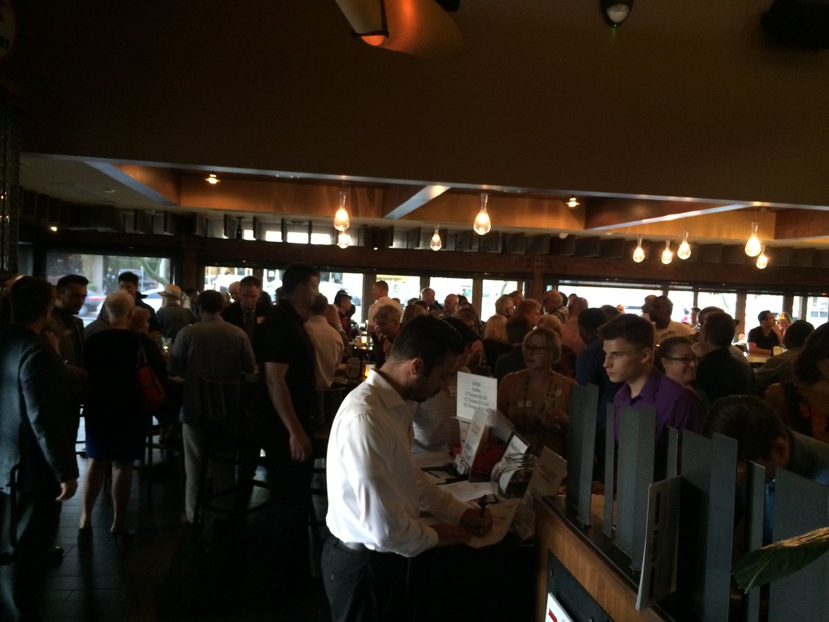 digi_concierge's tweet photo. Another fun event at the Phoenix Metro Chamber of Commerce! #PMCC #NetworkingGroups https://t.co/tXIL03vmaV https://t.co/g3Gz0PDAUj