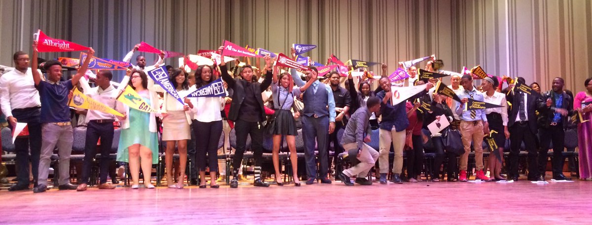 KIPPPhilly's tweet photo. Another successful pennant ceremony! Congratulations to the #classof2016! #KIPP #toandthrough https://t.co/2dTibqYHXc