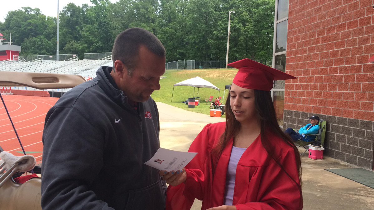 CabotAthDept's tweet image. Congrats Coach Chris Beavert on receiving a Life Impact award today from @CabotHigh senior! @CabotTrack_XC @cabotsd