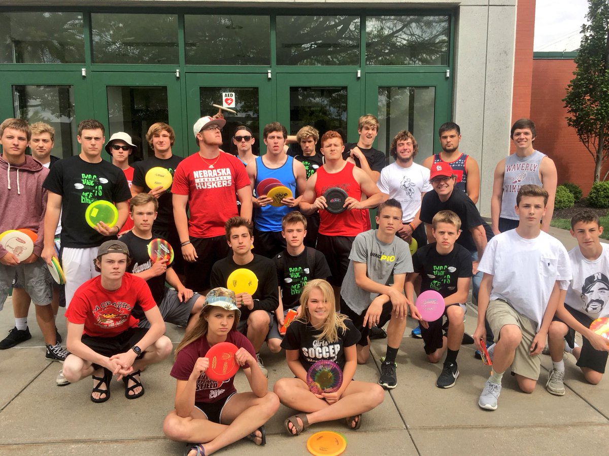 LNEdiscgolf's tweet photo. Great turnout today too! #DiscOrDie #DiscIsLife
🌳🌳 | - 🏃🏼 🌳🌳 https://t.co/6x4BNz6vsw