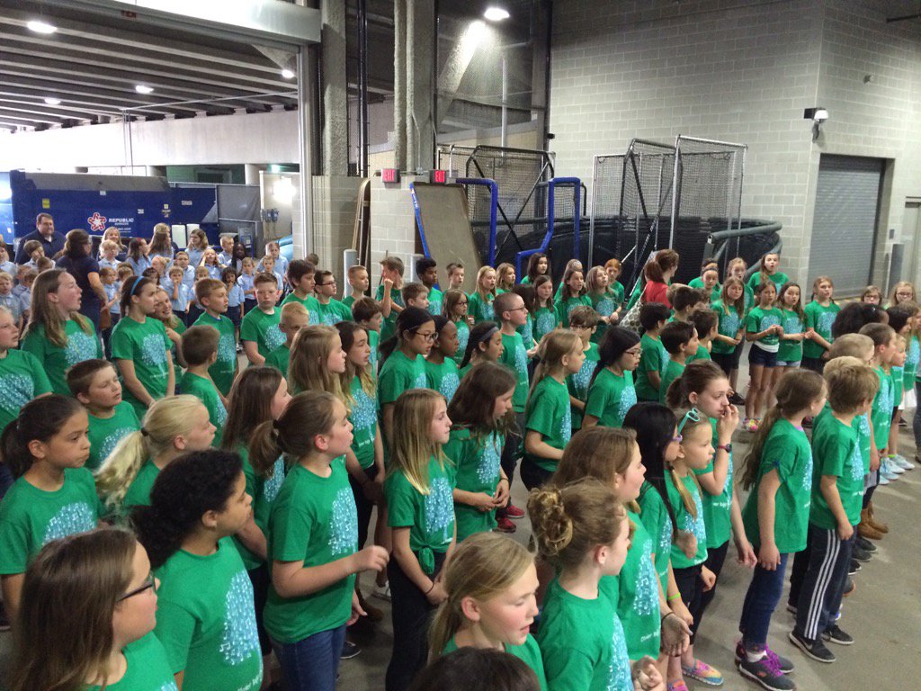 Clover Ridge Elem on Twitter "Warming up underneath Target Field!