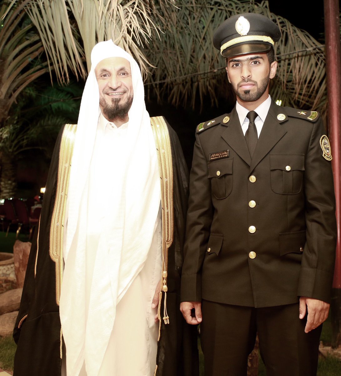 3merSaeed's tweet photo. نبارك لعبدالرحمن بن محمد الحجي التخرج برتبة ملازم من كلية الملك خالد العسكرية #الشباب #العويس_2021 #الرياض https://t.co/TSR2TwFIA3