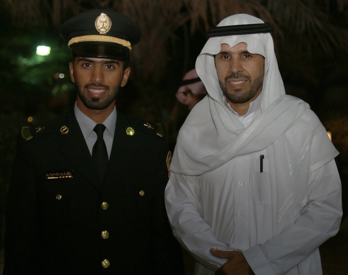 3merSaeed's tweet photo. نبارك لعبدالرحمن بن محمد الحجي التخرج برتبة ملازم من كلية الملك خالد العسكرية #الشباب #العويس_2021 #الرياض https://t.co/TSR2TwFIA3