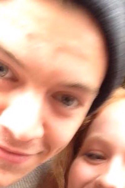 flowerhes94's tweet image. He is my favourite person in the world. He's kind,sweet,funny and beautiful. What else?@MrsAnneTwist @Harry_Styles