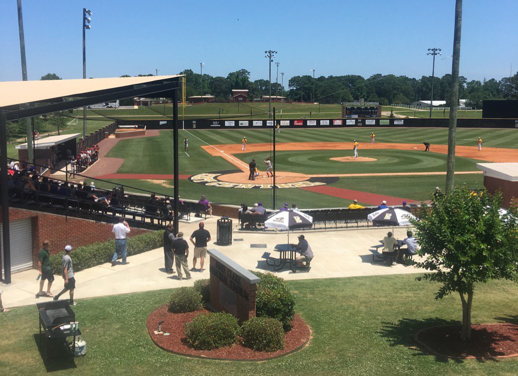 ECCCStewart's tweet photo. Beautiful day to start the Region 23 Baseball Tourney! Field &amp; campus look great. Lots of EC volunteers. #ECFamily https://t.co/n1kTWa7XeI