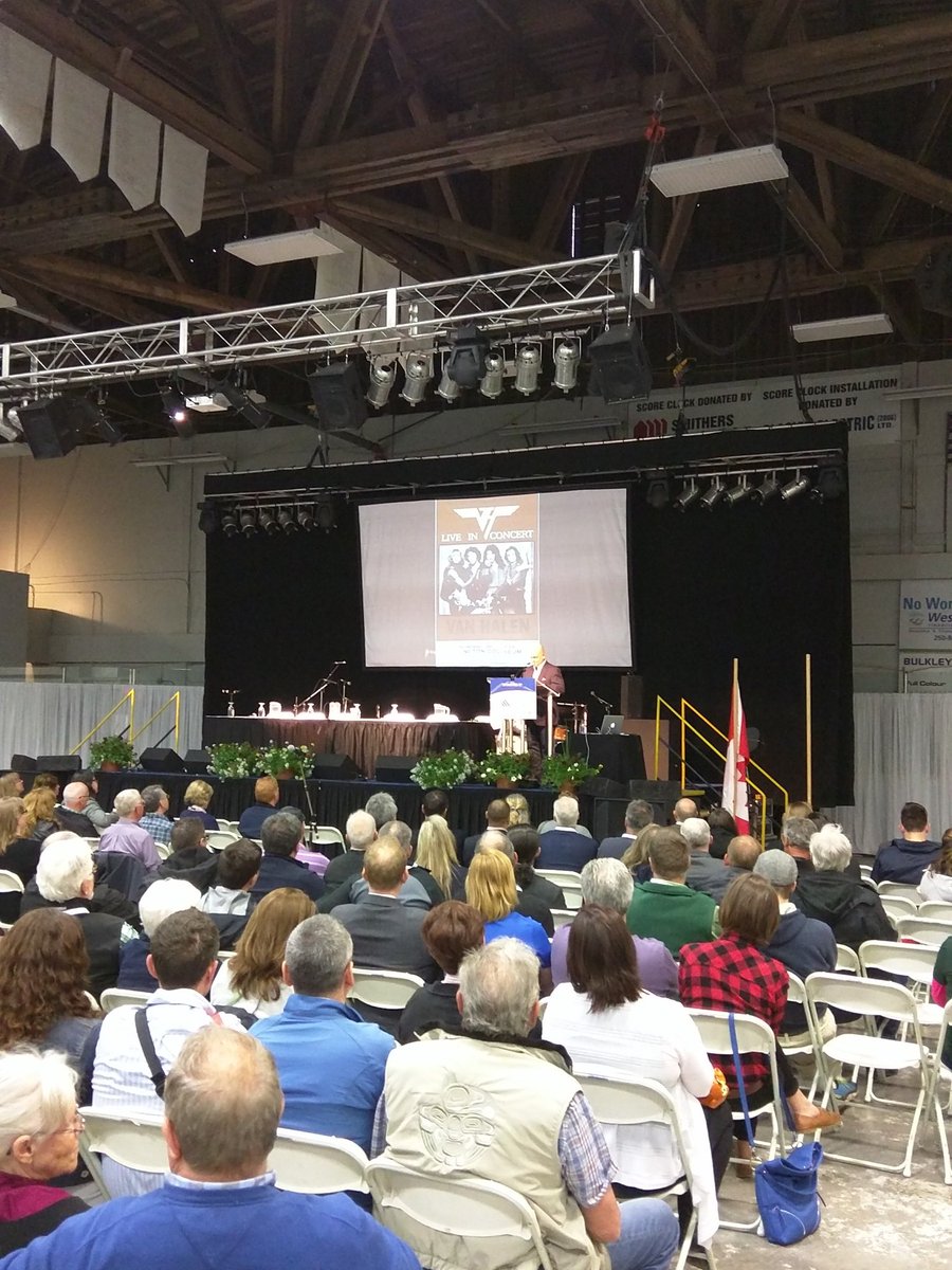 The keynote has taken the stage <a href="/terryoinfluence/">Terry O'Reilly</a> #MN2016