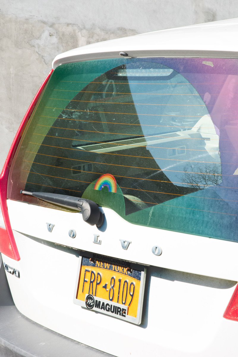 Brooklyn-based photographer KangHee Kim’s wonderful “Street Errands” series > booo.ms/kanghee-kim