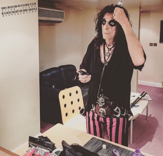 Alice Cooper, cantante rock principe delle tenebre