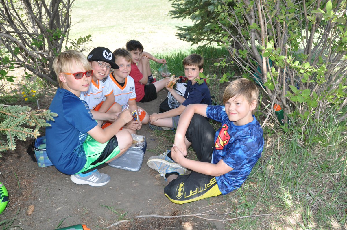 grade6learners's tweet photo. Creating memories and enjoying the beauty of nature . #lovenature @StMargRCSD @RCSD_No81 @DavidSuzukiFDN https://t.co/FwCdhNY7me