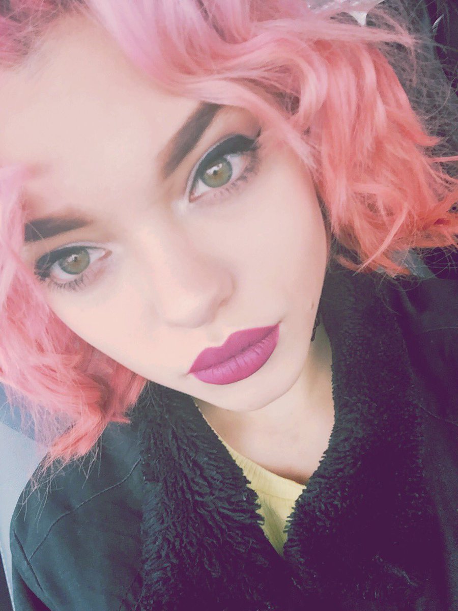 renalovelis's tweet photo. there's a chance we could make it now,
we'll be rocking 'til the sun goes down, (lol this song is stuck in my head) https://t.co/aFbJNiphzY