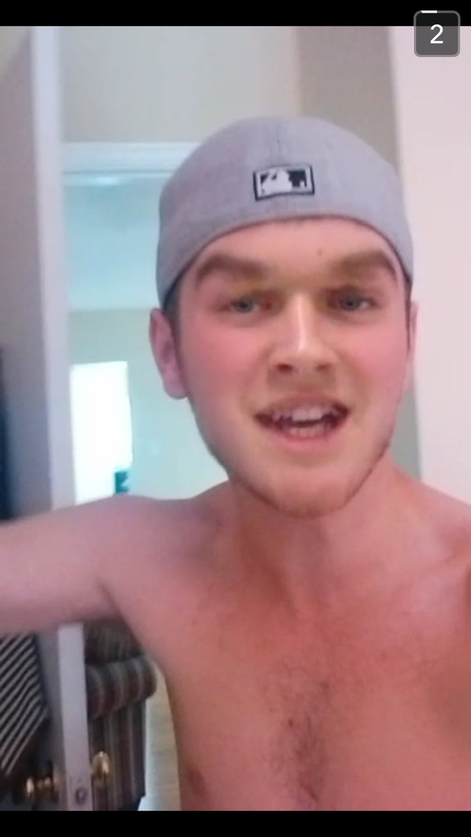ItsDanVan's tweet photo. @CamQuizzy's snaps have been out of control lately 😂 @MDemerse @SkizNasty https://t.co/XLGgoiLazd