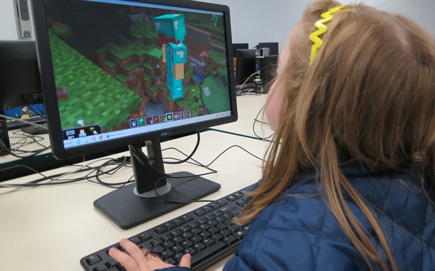 ISTE_ASCD's tweet photo. 6 Minecraft lessons for deep learning: https://t.co/ZcBjrbNEpg #gbl https://t.co/KiCX8OY4Gl