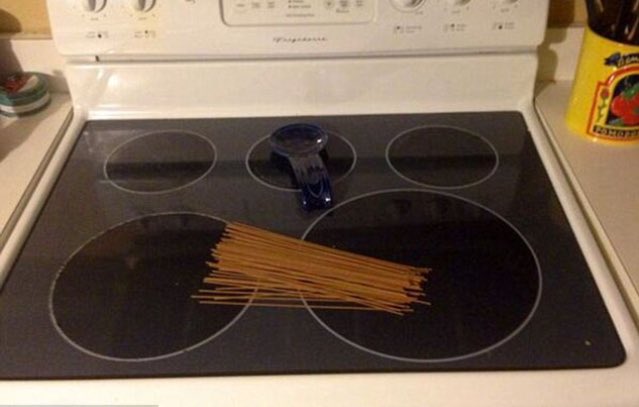 thentherewere7's tweet photo. Sooooo made me laugh out loud.... 'Put the spaghetti on the stove please ' #notquite #dinnerdelay #literally😂😂 https://t.co/f8ifhUSyqi