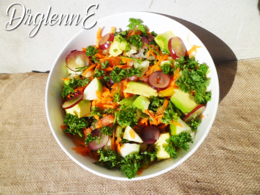 drglennec's tweet image. Healthy Chickpeas, Veggies and fruit salad! #healthy #healthyfood #vegan #veganrecipe #vegetarian