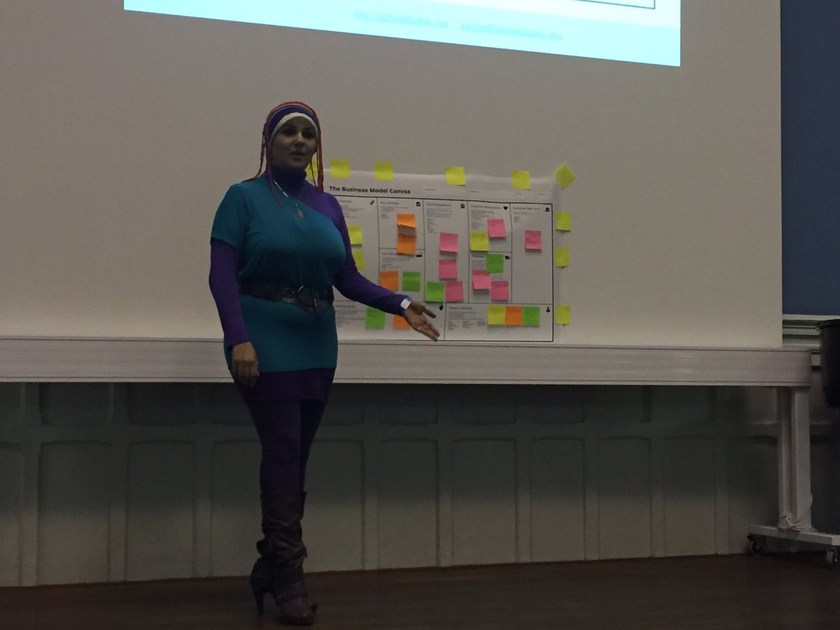 LegarialEmprend's tweet photo. Excelente idea y proyecto de @MasturahSalon @yas_salem expuesto en el taller #BusinessModelCanvas de @JuntoSalimos https://t.co/yFaJsThkIi