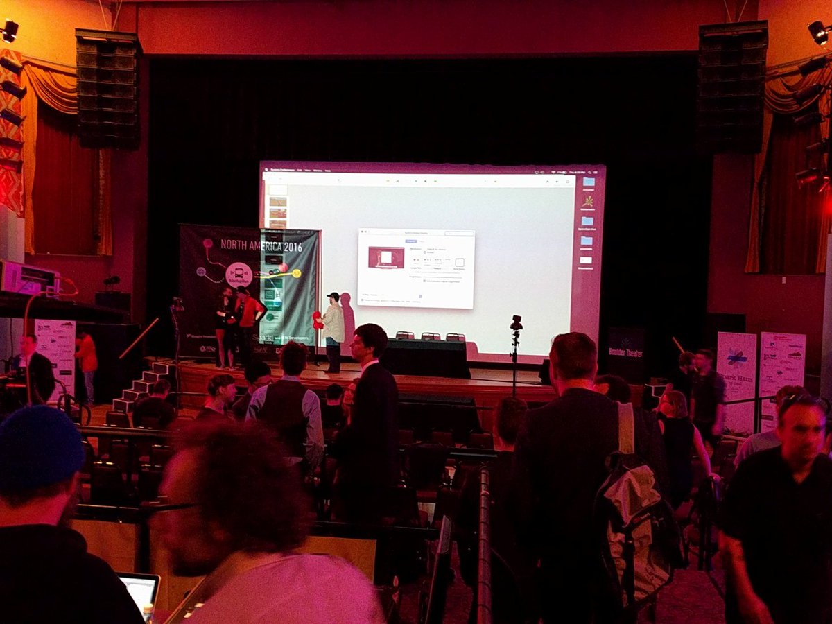 thedashpilot's tweet photo. The venue is set. The lights are dark. And DashPilot is ready to roll. T-minus 40 minutes! https://t.co/x1j9shpAnc